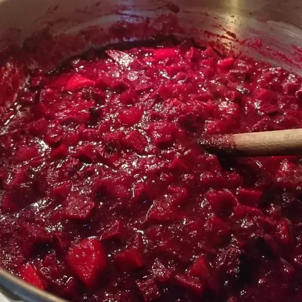 Rosie's Preserving School Workhop Recipe - Red Cabbage and Beetroot Chutney