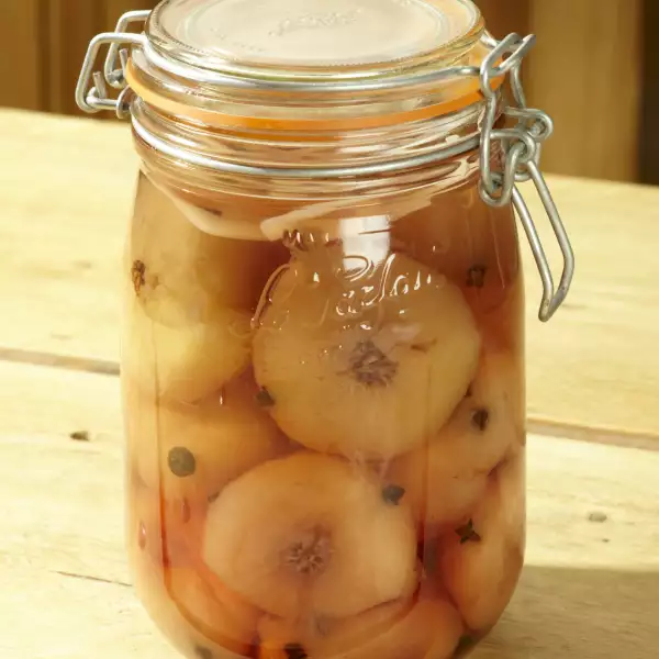 Rosie's Preserving School Workhop Recipe - Spiced Pickled Peaches