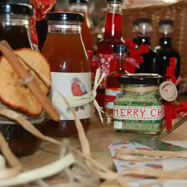 Online workshop to make last minute gifts for Christmas at Rosie's Preserving School UK