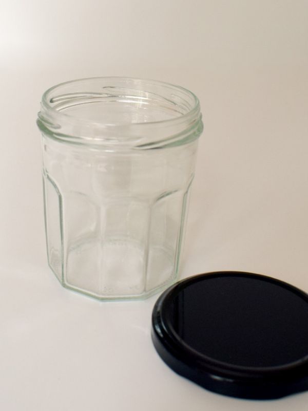 Jam Jars Facetted Glass 324ml (x144) Black Lids 1