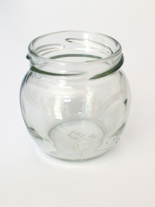 Sticky labels off jars