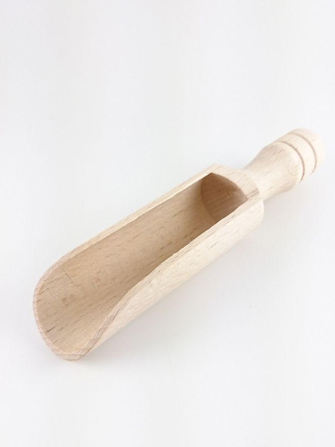 Medium wooden scoop